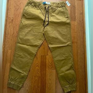 Old Navy Men’s Modern Jogger Large